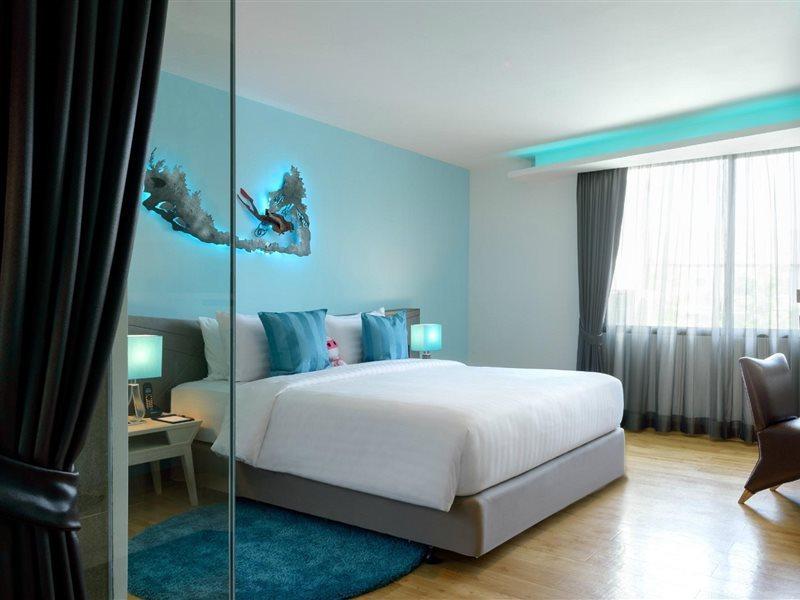The Xtreme Suites Бангкок Экстерьер фото