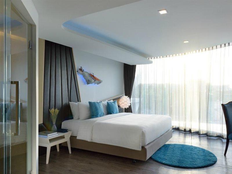 The Xtreme Suites Бангкок Экстерьер фото