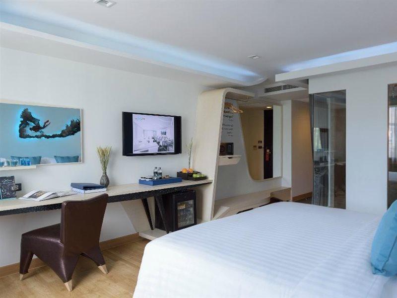 The Xtreme Suites Бангкок Экстерьер фото