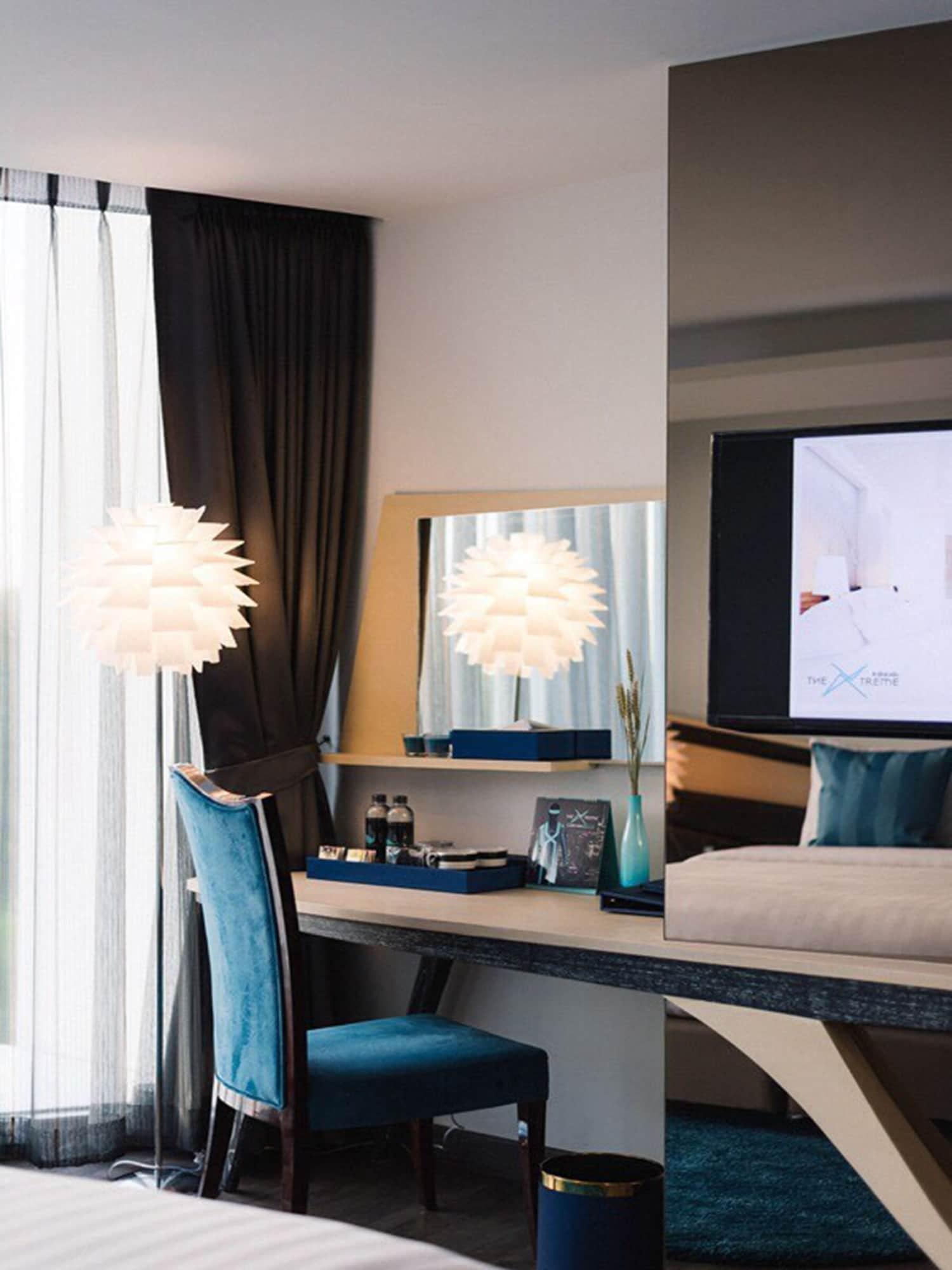 The Xtreme Suites Бангкок Экстерьер фото