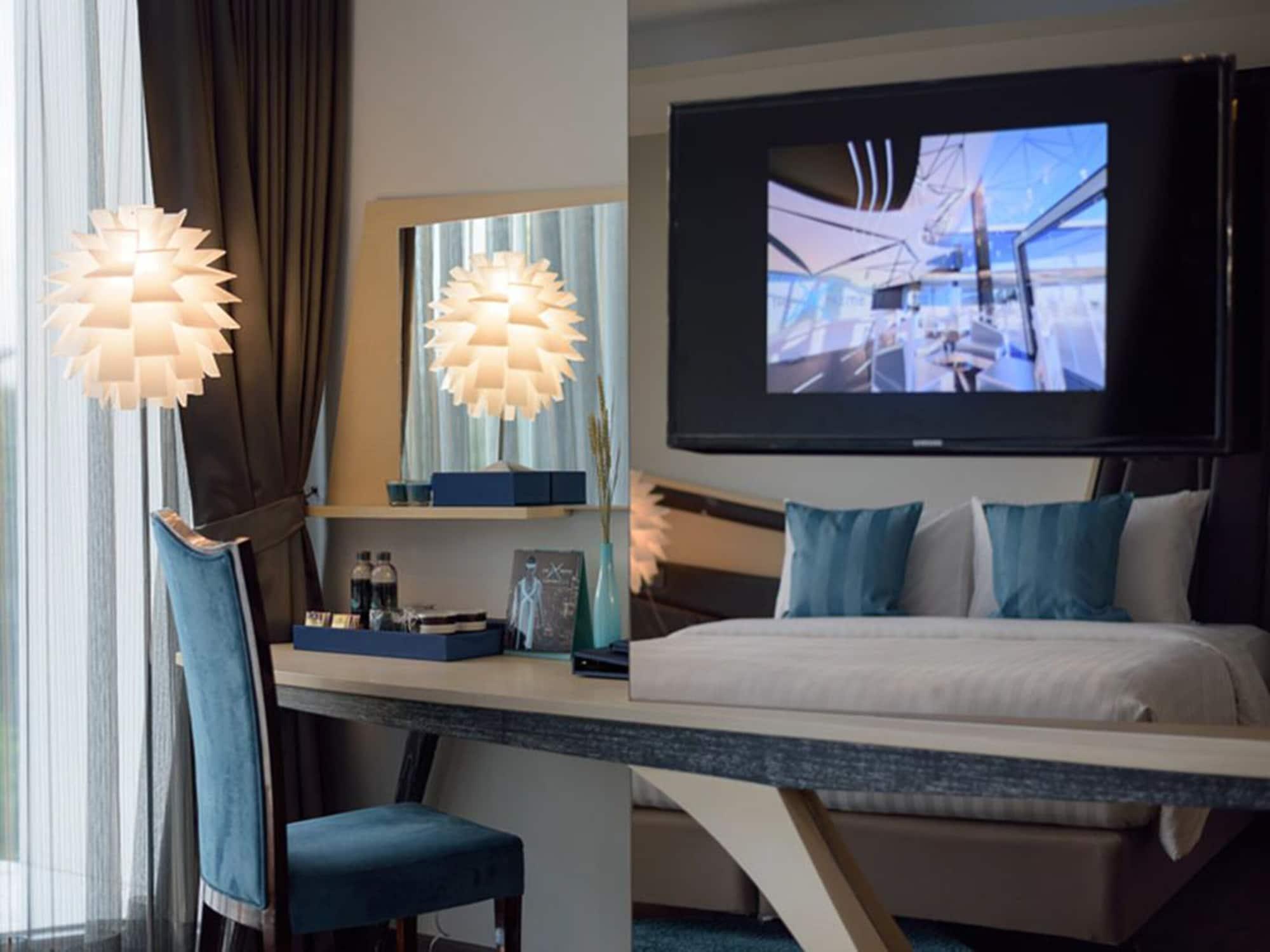 The Xtreme Suites Бангкок Экстерьер фото
