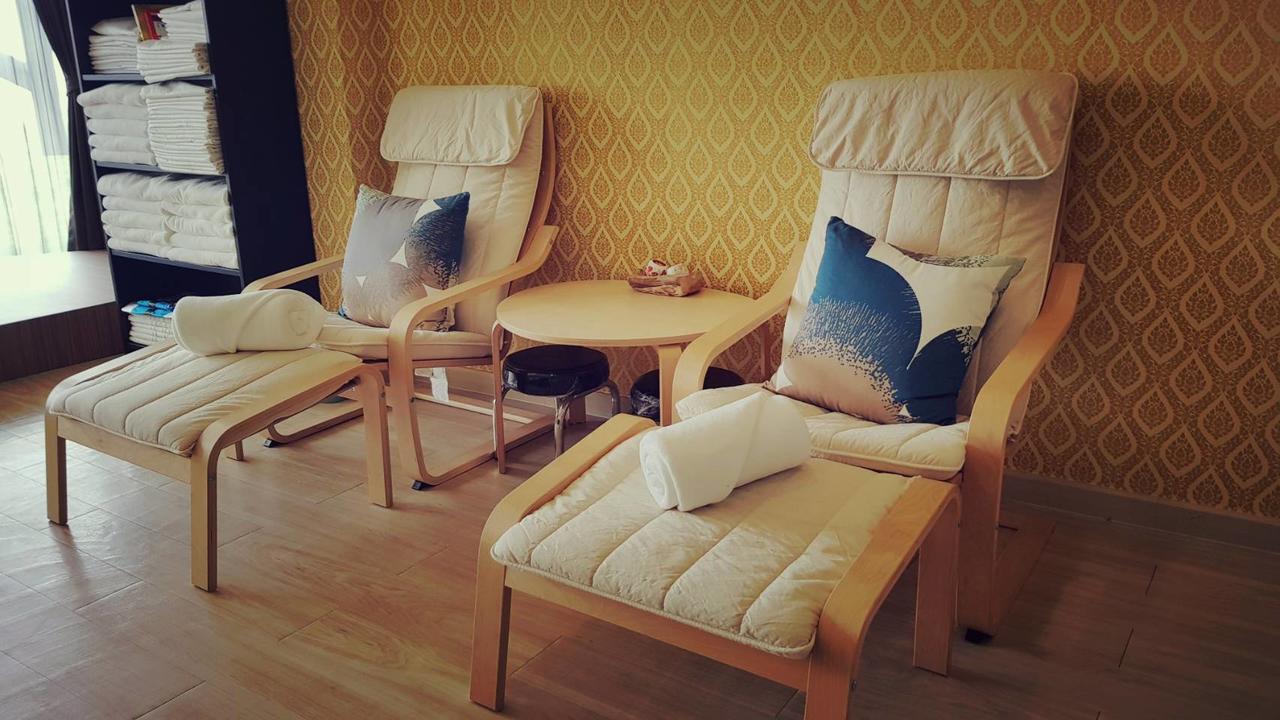 The Xtreme Suites Бангкок Экстерьер фото